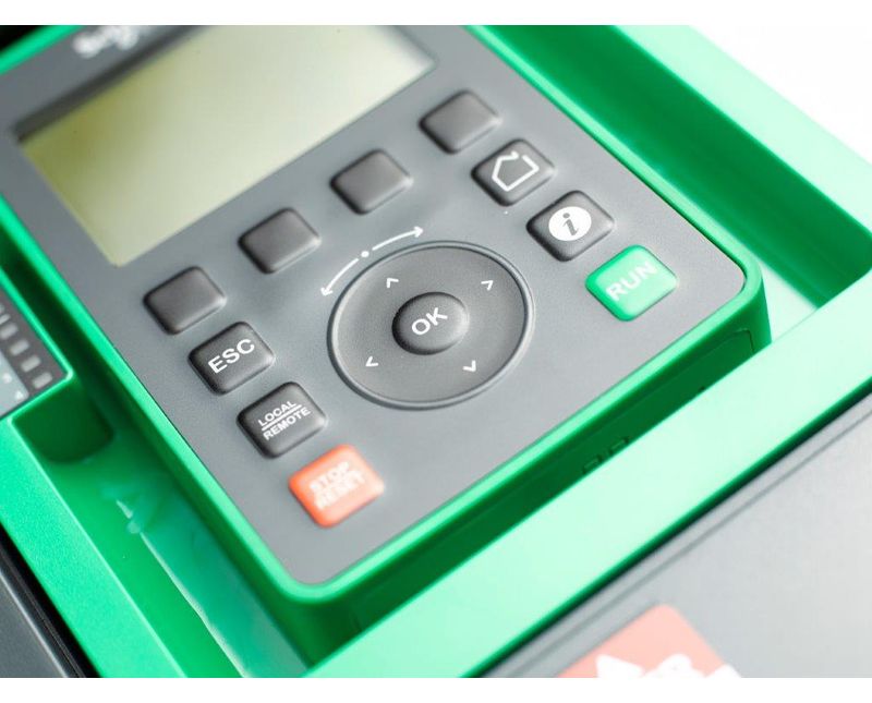 164409-20150813_Schneider_Electric_0012