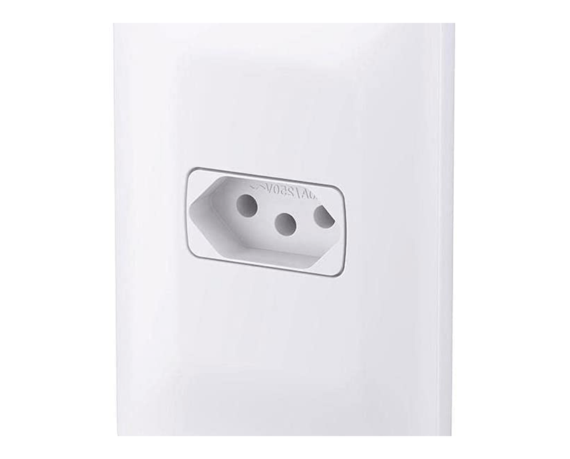 Tomada Predial 1 Módulo Bco 2 Polos Terra 20 A 250 V c/ Placa - Detalhe Lado Direito