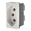Módulo Tomada Predial 1 Módulo Branca 2 Polos+Terra 20A 250V | Diagonal Esquerda