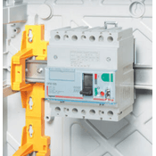 Quadro Distribuição Termoplástica Embutir 12 Disjuntor 340X282X141mm Plexo3 1921 Cemar Legrand