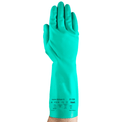 Luva Proteção Química Nitrílica Verde Anti Derrapante 330 Mm Solvex 37175 Tamanho 8/M CA 12705 Ansell | Imagem ilustrativa do produto em uma mão