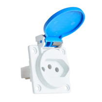 Tomada Industrial Não Metálica Embutir Plástico Fêmea Bipolar Terra 20A 250V Azul Com Tampa Quasar S8641 Steck