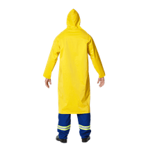Capa Impermeável Trevira Kp500 Amarela Reta C/Capuz Botões Pressão GG Trevira Kp Brascamp